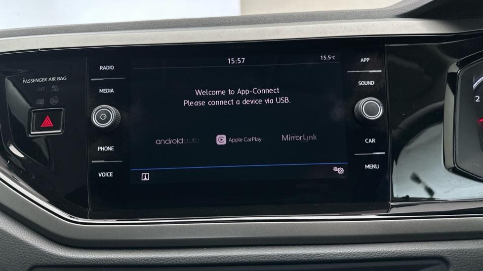 Apple Car Play & Android Auto