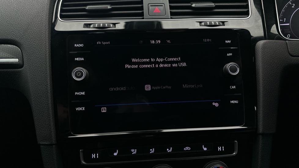 Apple Car Play & Android Auto