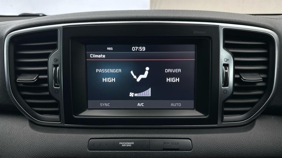 Dual Climate Control  / Air Conditioning 