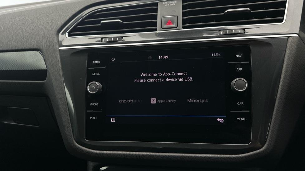 Apple Car Play & Android Auto