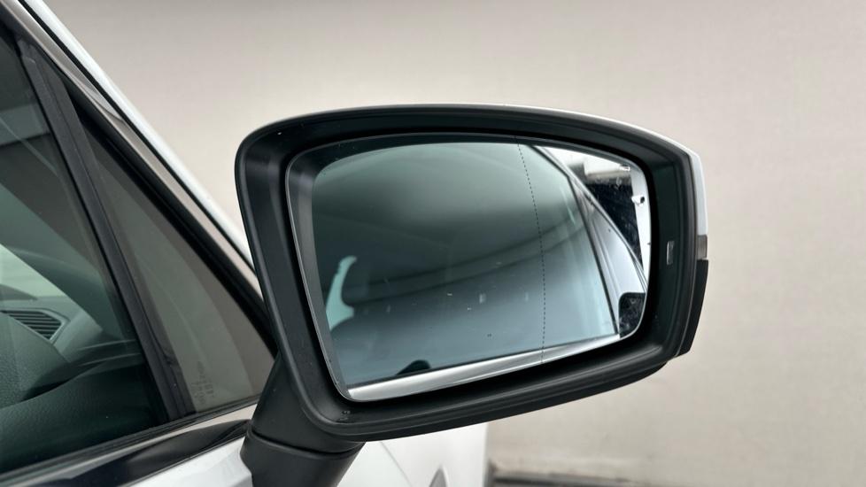 Blind Spot Monitoring System 