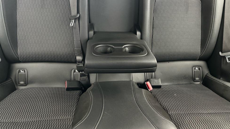 Rear Armrest/ Cup Holder