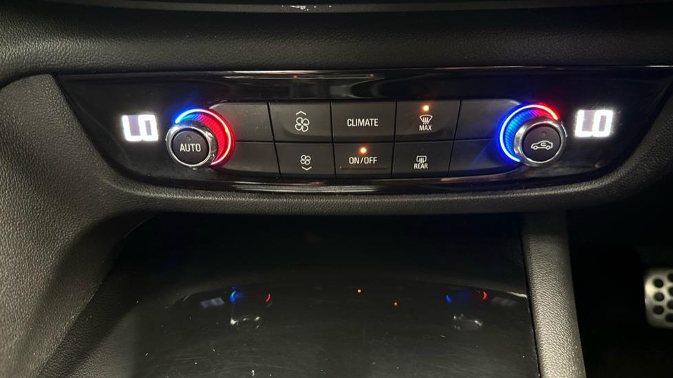 Air Conditioning /Dual Climate Control 