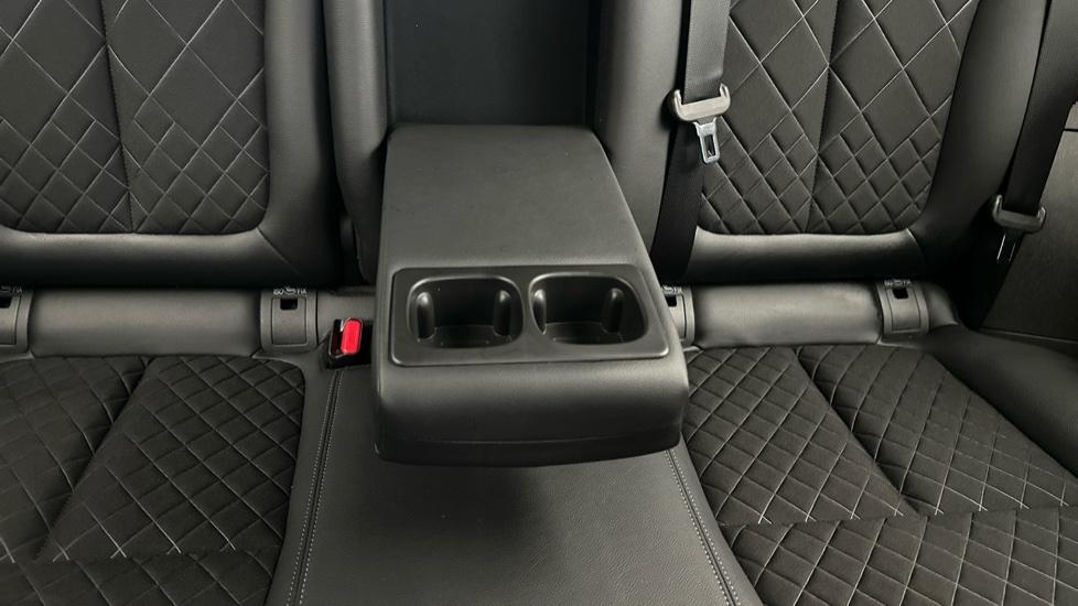 Rear Armrest/ Cup Holder