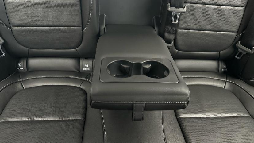 Rear Armrest/ Cup Holder