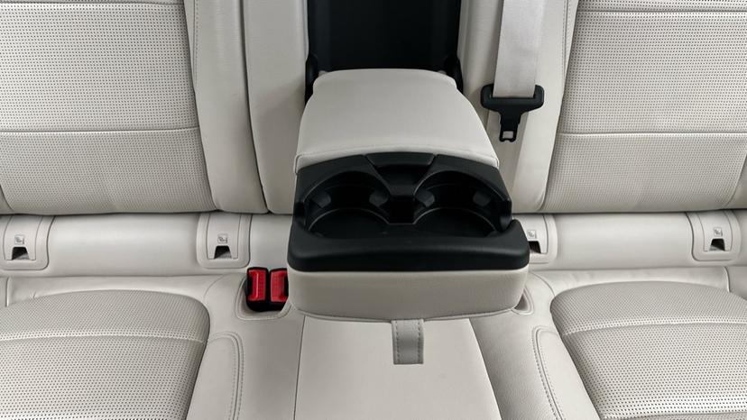 Rear Armrest/ Cup Holder