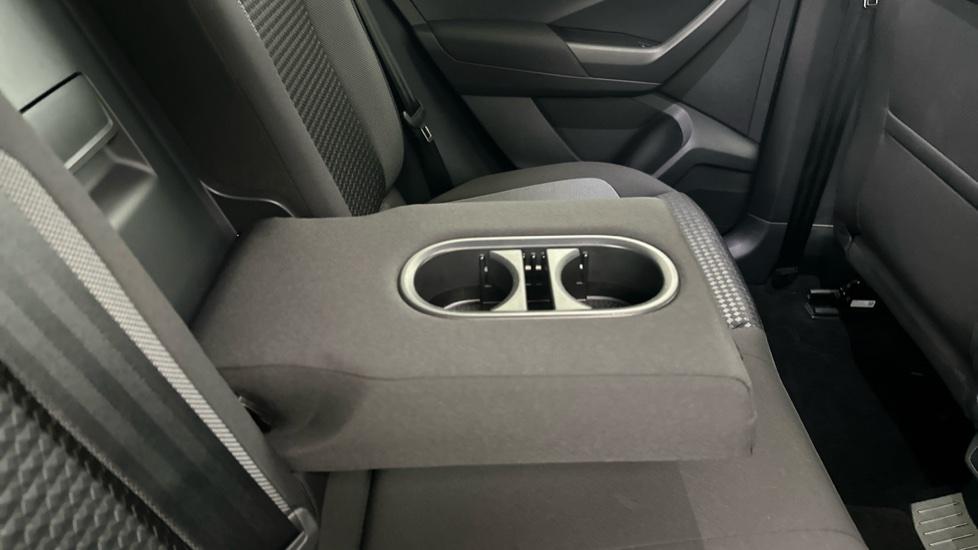 Rear Armrest/ Cup Holder