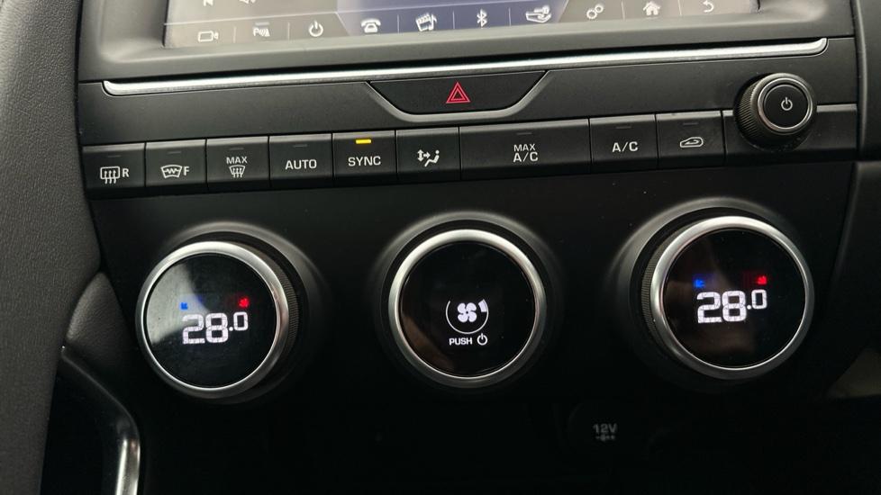 Air Conditioning /Dual Climate Control 