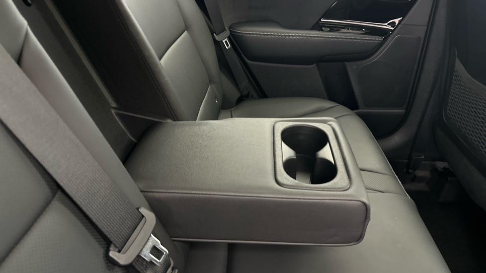 Rear Armrest/ Cup Holder