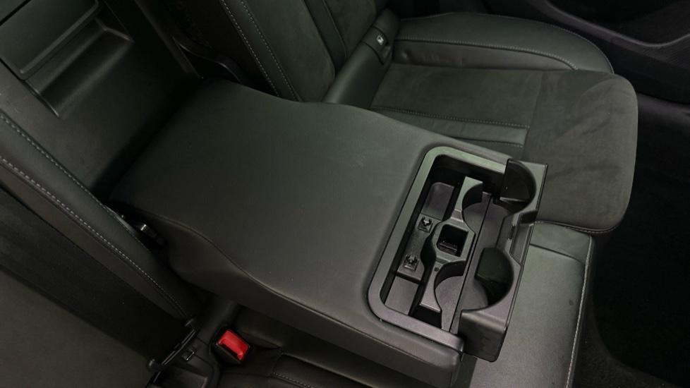 Rear Armrest/ Cup Holder