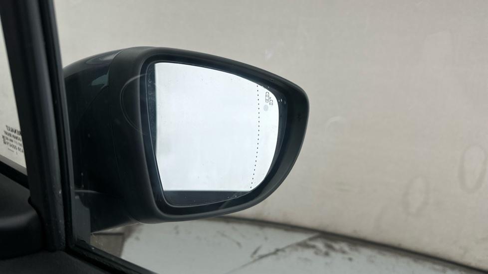 Blind Spot Monitoring System 