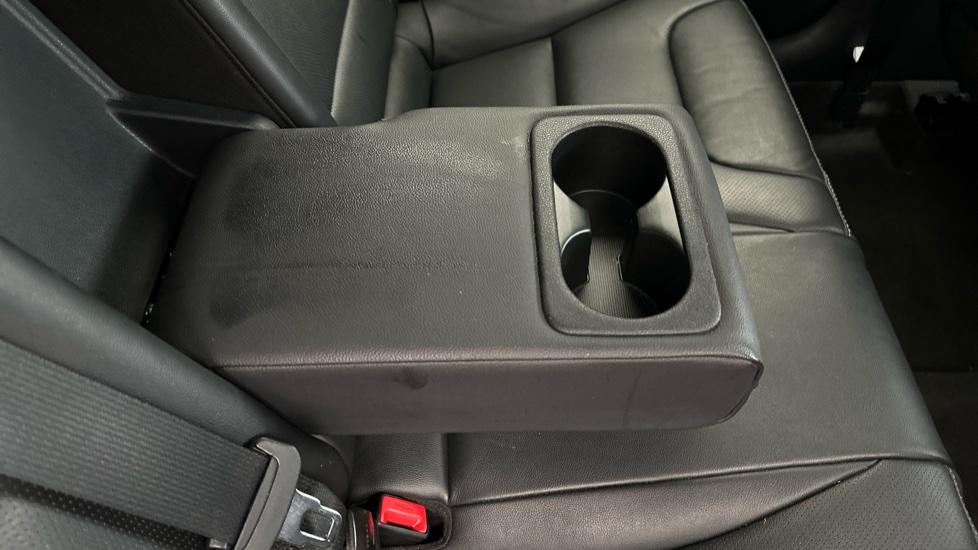 Rear Armrest/ Cup Holder