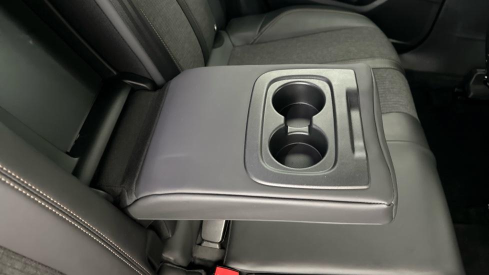 Rear Armrest/ Cup Holder