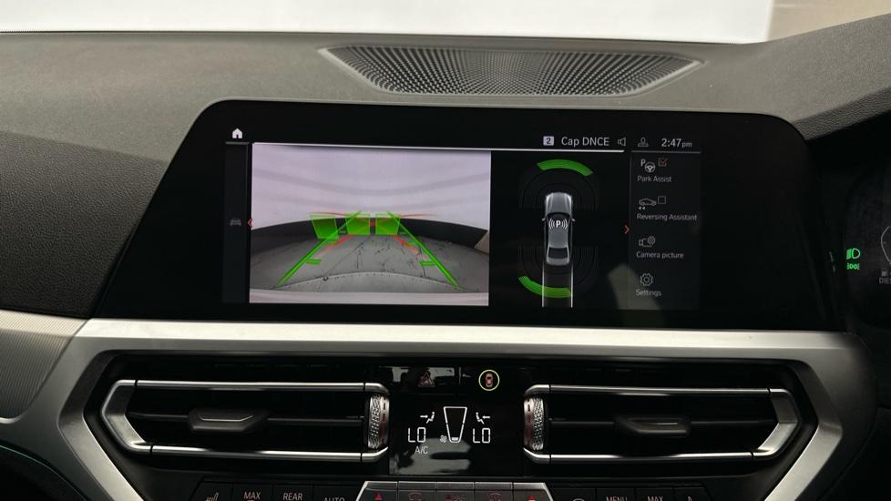 Rear View Camera /Auto Park 