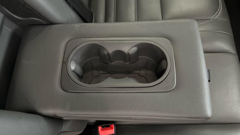 Rear Armrest/ Cup Holder