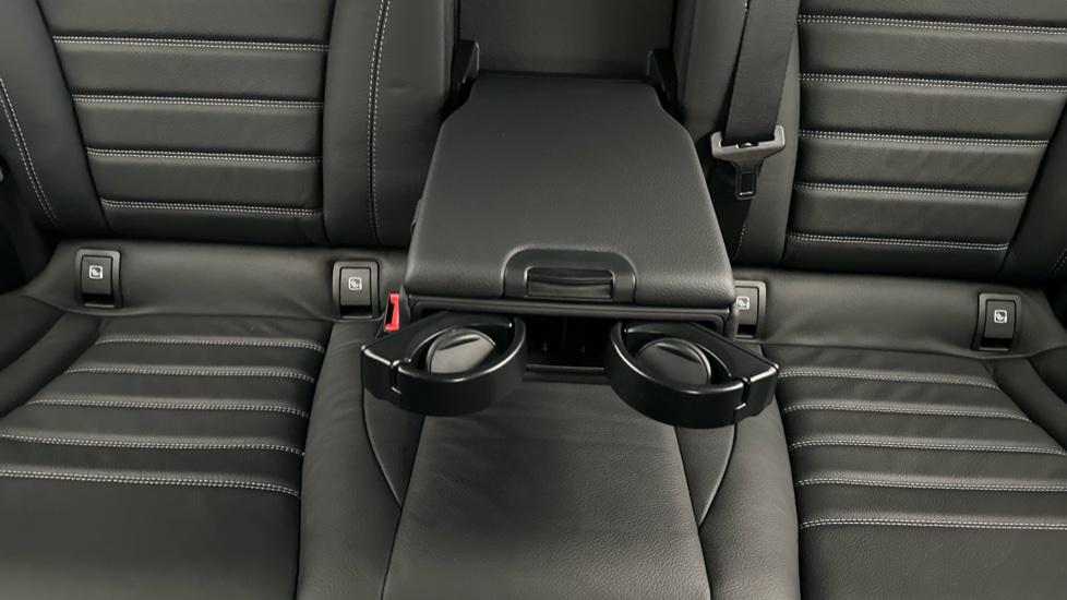 Rear Armrest/ Cup Holder