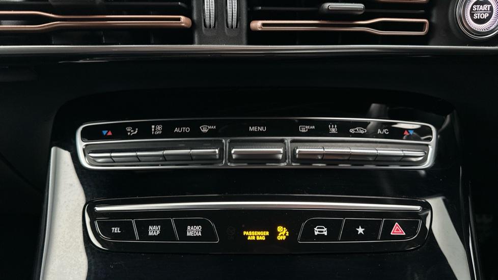 Air Conditioning /Dual Climate Control 