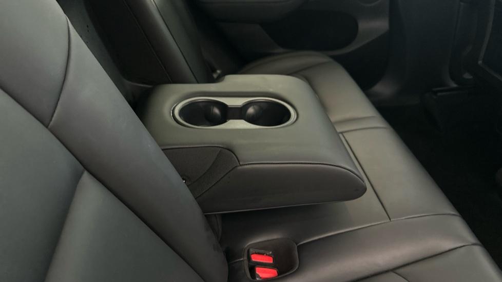 Rear Armrest/ Cup Holder