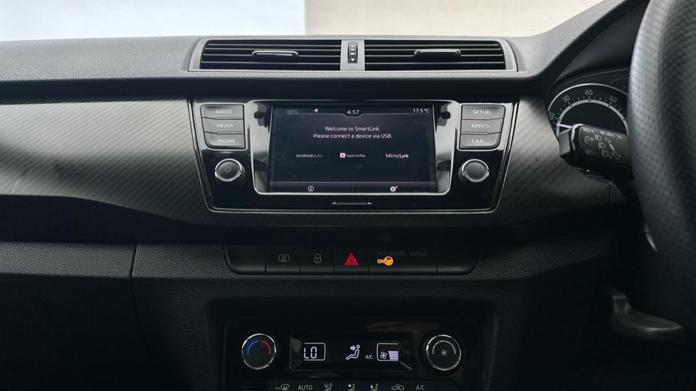 Apple Car Play & Android Auto