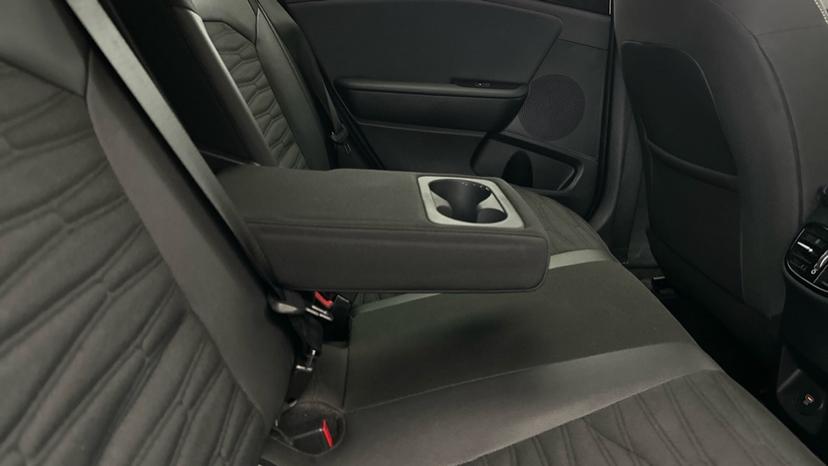 Rear Armrest/ Cup Holder