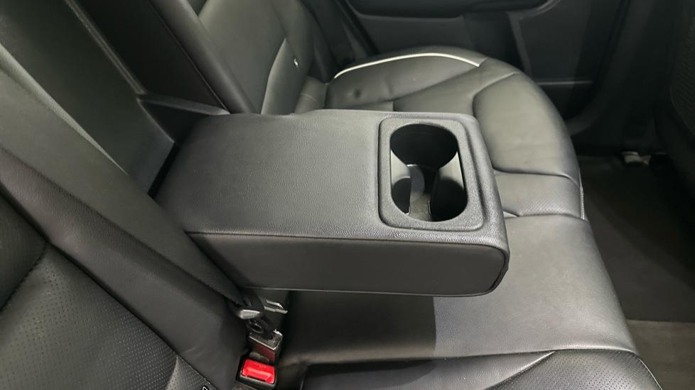 Rear Armrest/ Cup Holder