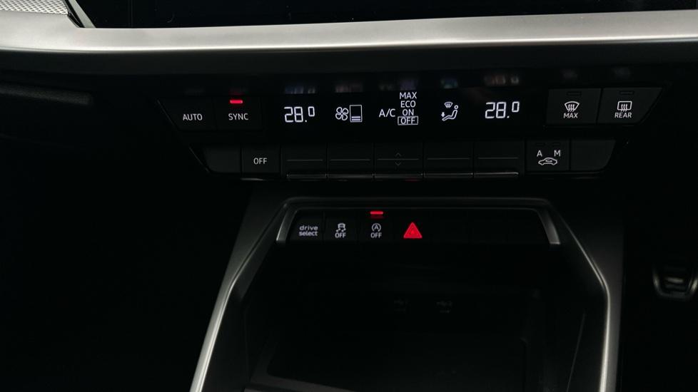 Air Conditioning /Dual Climate Control /Auto Stop/Start 