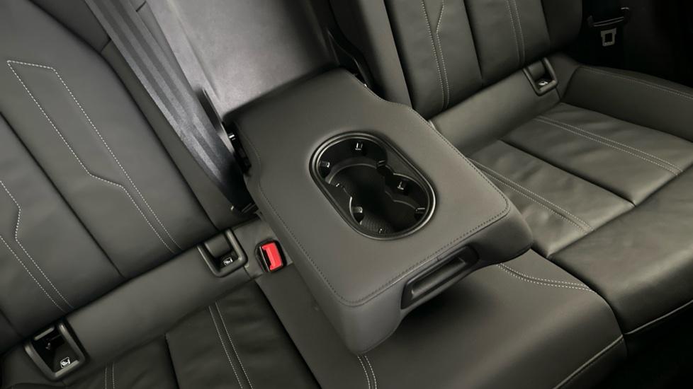 Rear Armrest/ Cup Holder