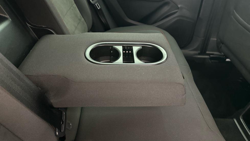 Rear Armrest/ Cup Holder