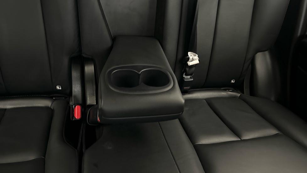 Rear Armrest/ Cup Holder