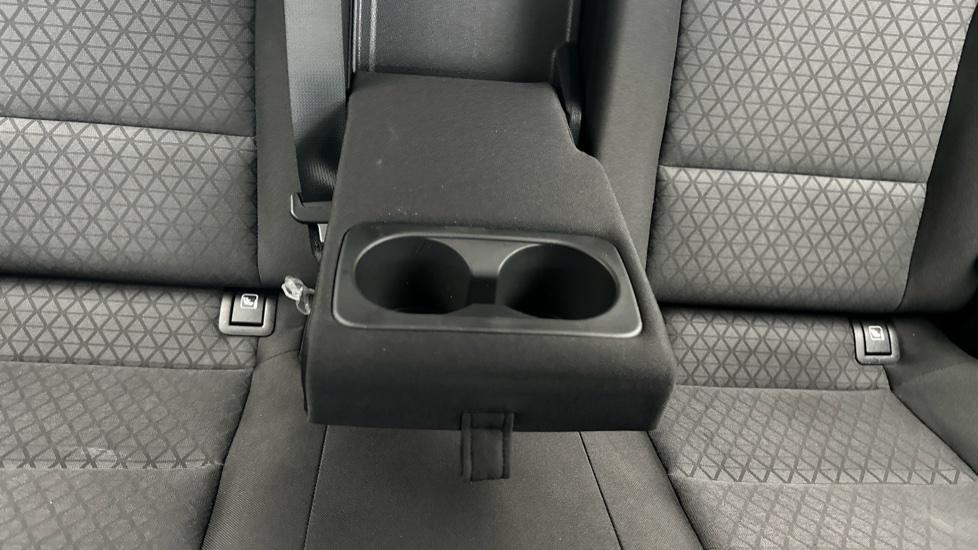 Rear Armrest/ Cup Holder