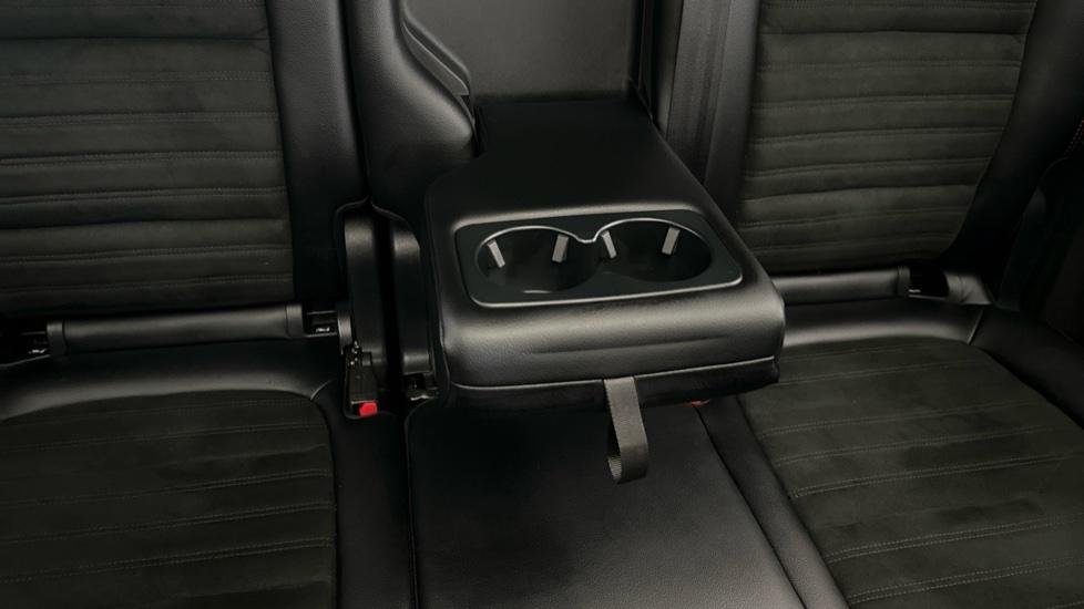 Rear Armrest/ Cup Holder