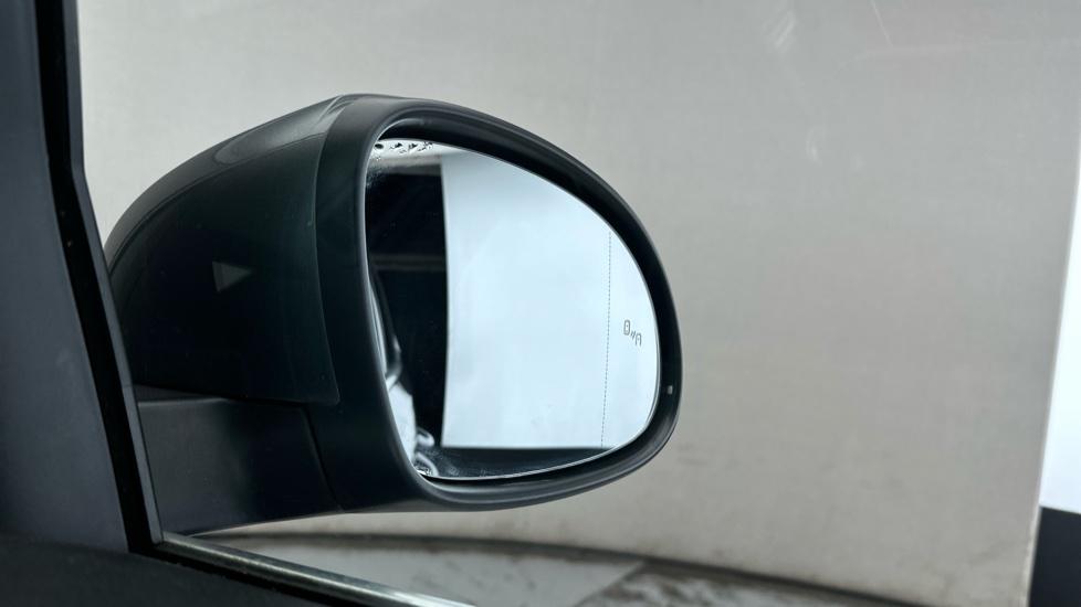 Blind Spot Monitoring System 