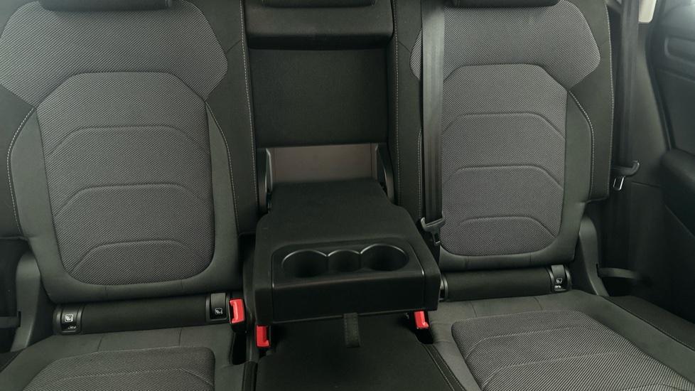 Rear Armrest/ Cup Holder