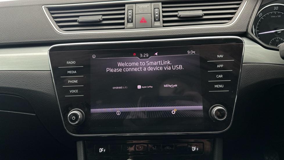 Apple Car Play & Android Auto