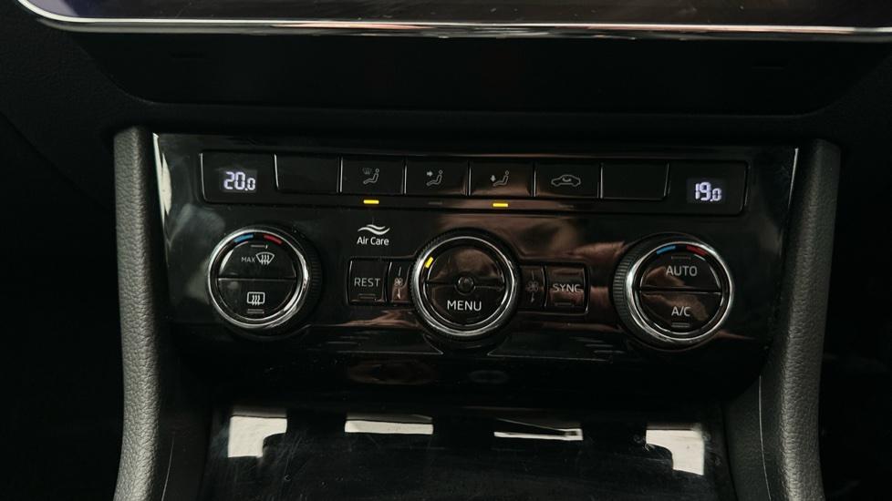 Air Conditioning /Dual Climate Control 