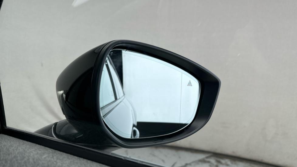 Blind Spot Monitoring System 