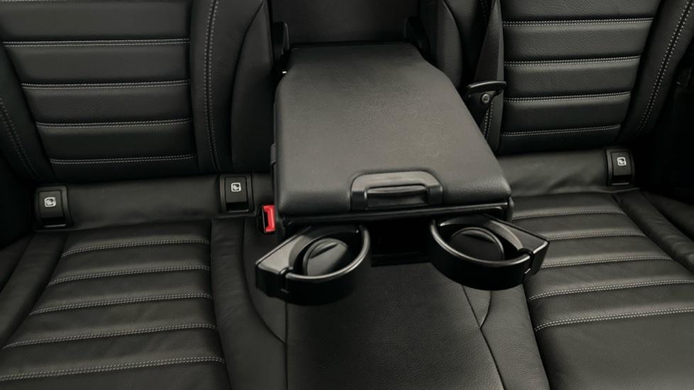 Rear Armrest/ Cup Holder