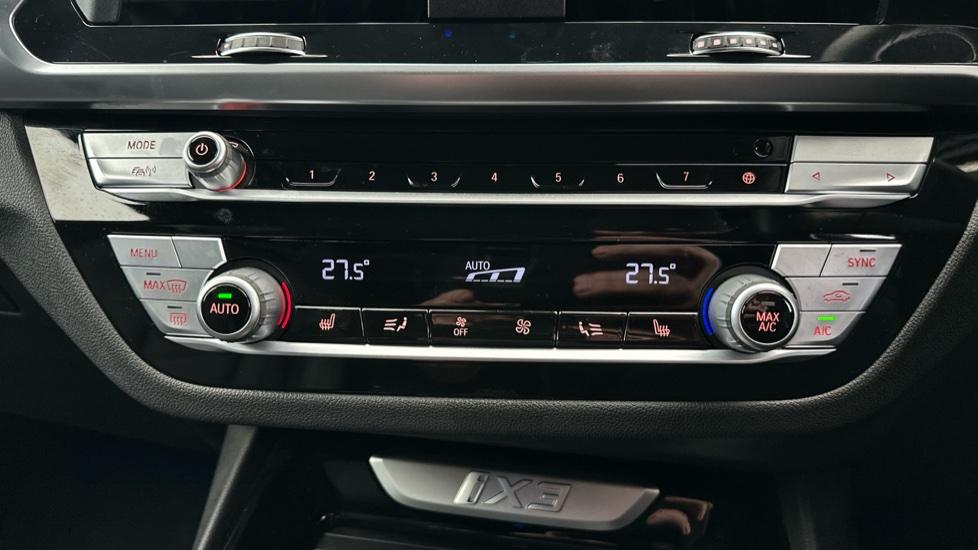 Dual Climate Control / Air Conditioning 