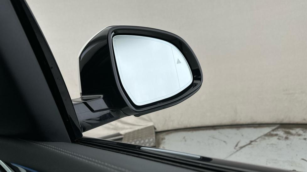 Blind Spot Monitoring System 