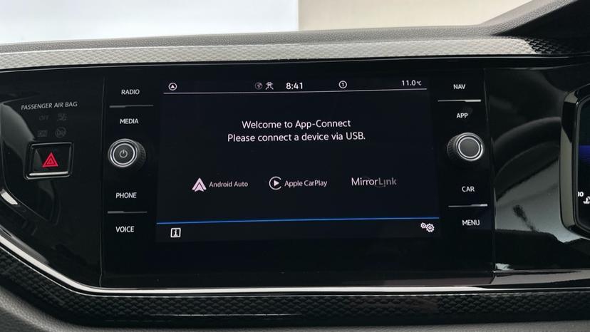 Apple Car Play & Android Auto