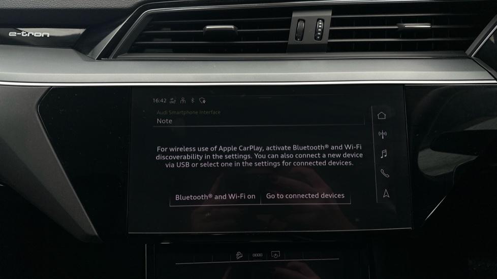 Apple Car Play & Android Auto