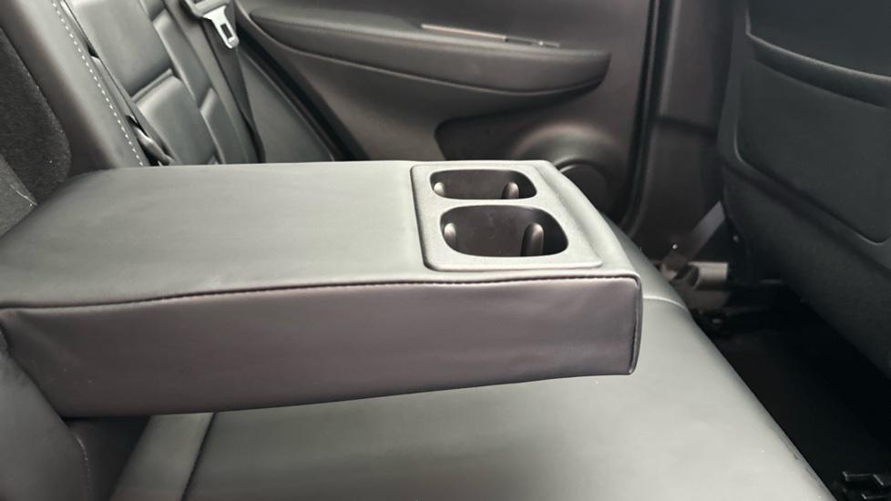 Rear Armrest/ Cup Holder