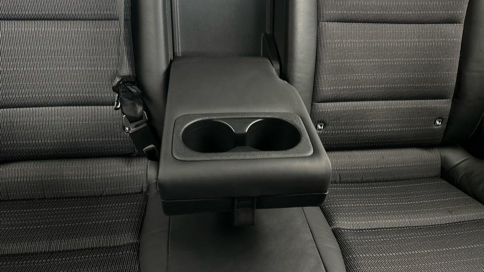 Rear Armrest/ Cup Holder