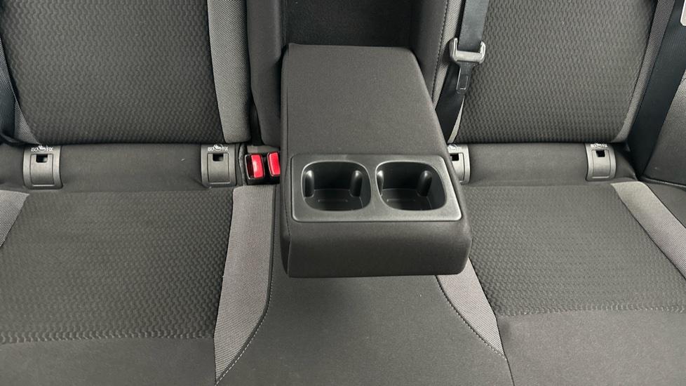 Rear Armrest/ Cup Holder