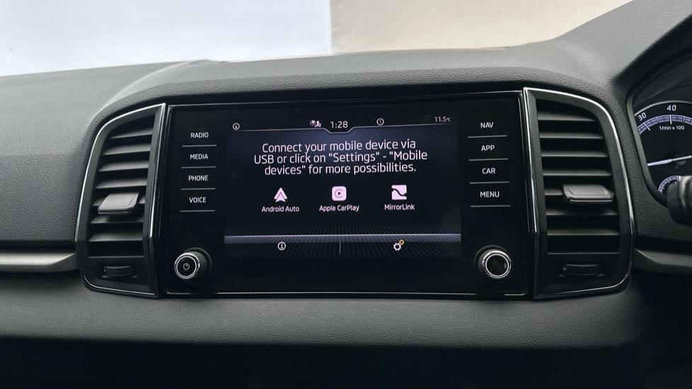 Apple Car Play & Android Auto