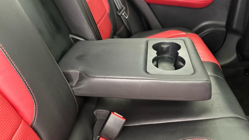 Rear Armrest/ Cup Holder