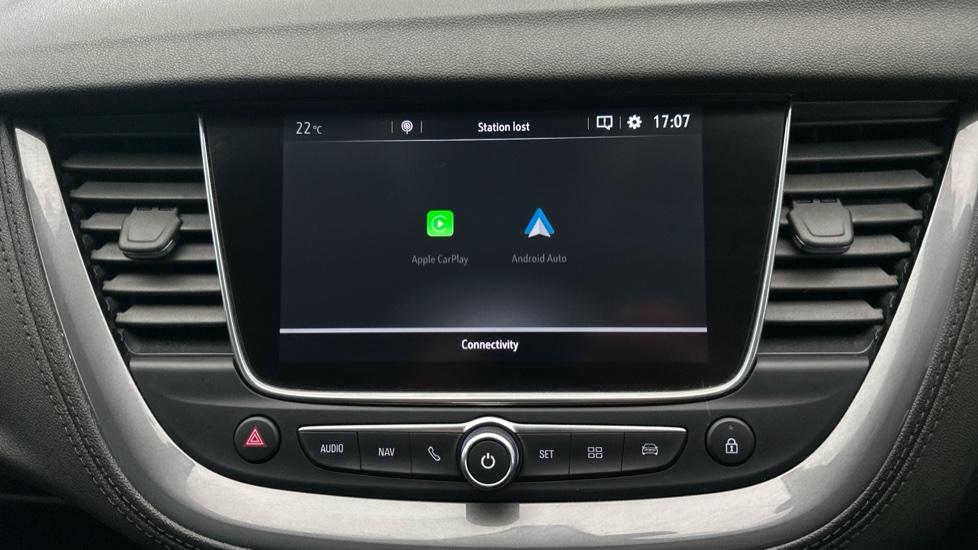 Apple Car Play & Android Auto