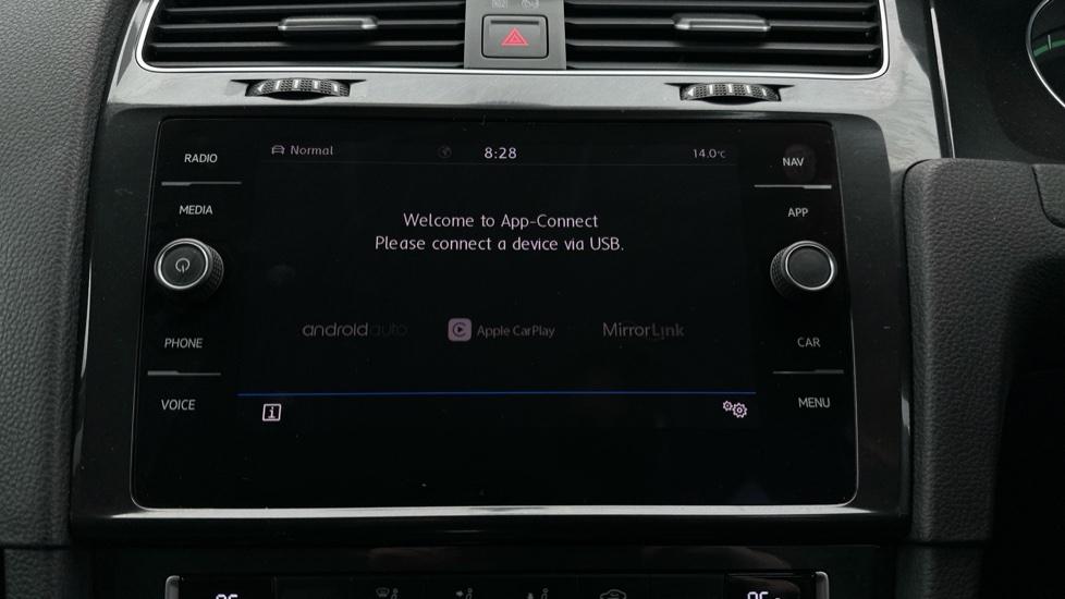 Apple Car Play & Android Auto