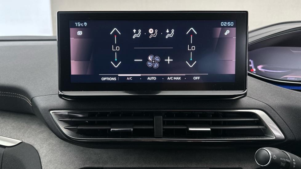 Dual Climate Control / Air Conditioning 