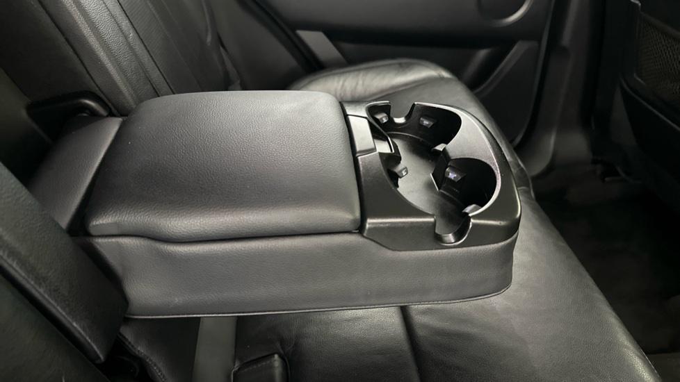 Rear Armrest/ Cup Holder